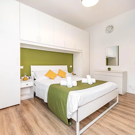 Italstay - Savonarola Courtyard - Pet Friendly Apartamento